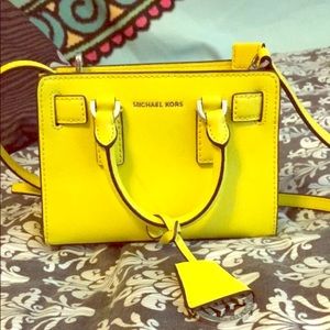 Small yellow Michael Kors coin purse